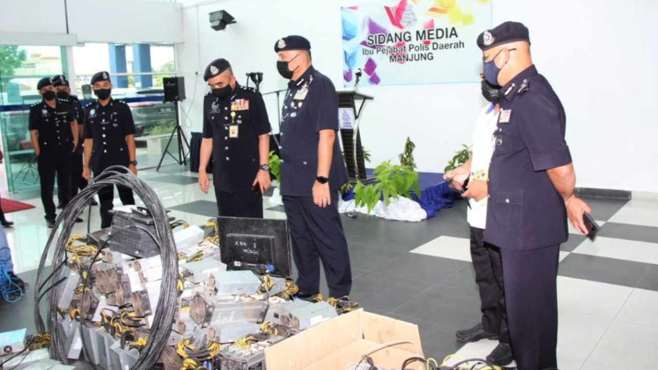 The Malaysian police seized 1720 Bitcoin miners to steal electricity