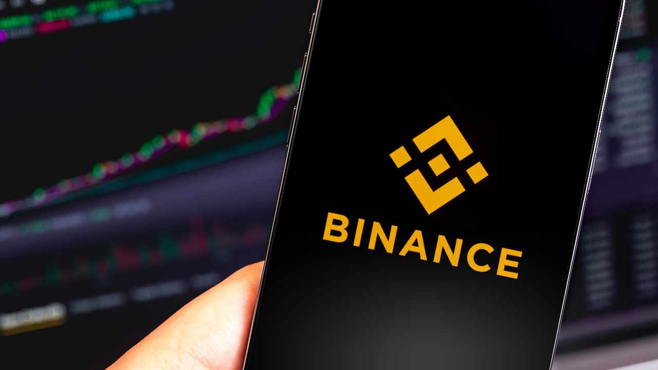Binance Hires The Deputy General Counsel Of French Financial Regulator.