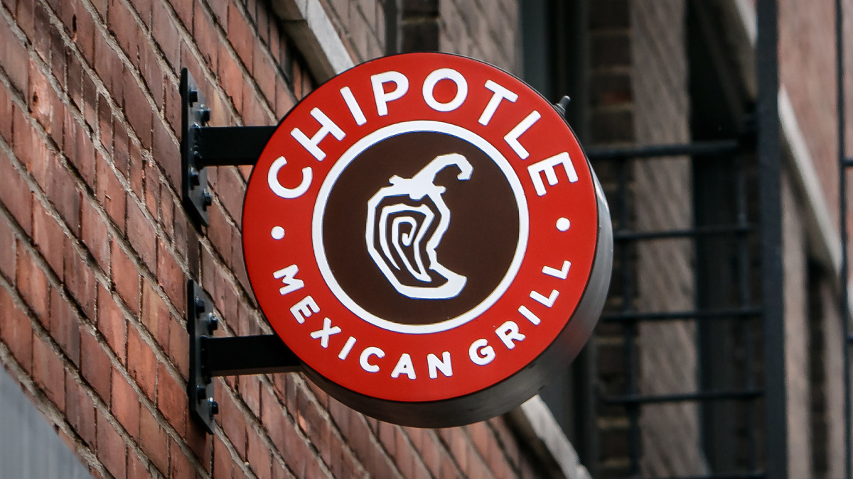 Chipotle chain of fast-casual restaurants officially accepts cryptocurrency