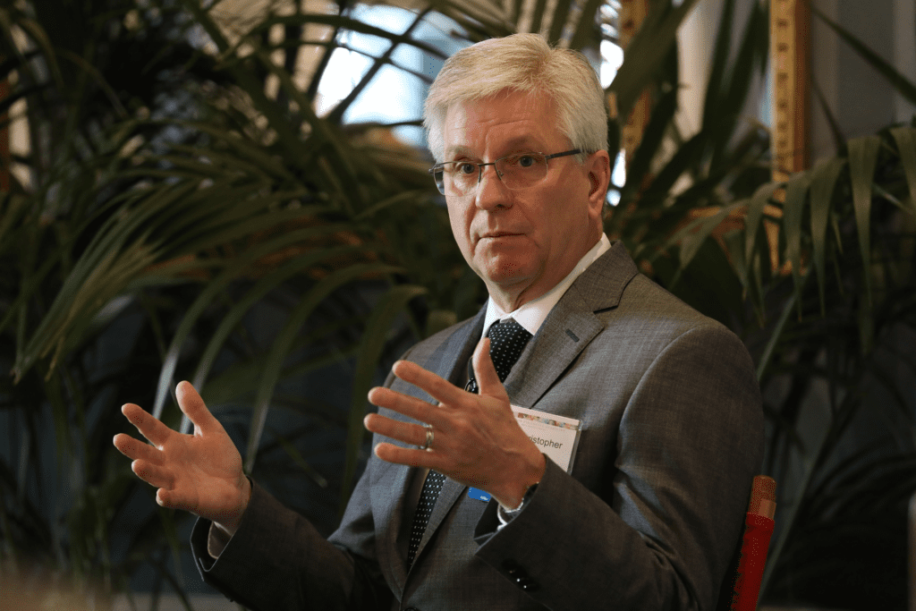 Fed Governor Deems CBDC Unnecessary In The US