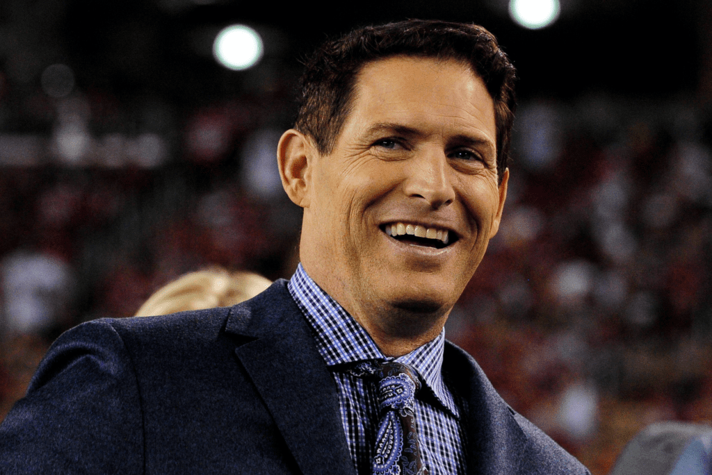 NFL Legend Steve Young's Company Merged With Metaverse-related Company 1 NFL Legend Steve Young's Company Merged With Metaverse-related Company