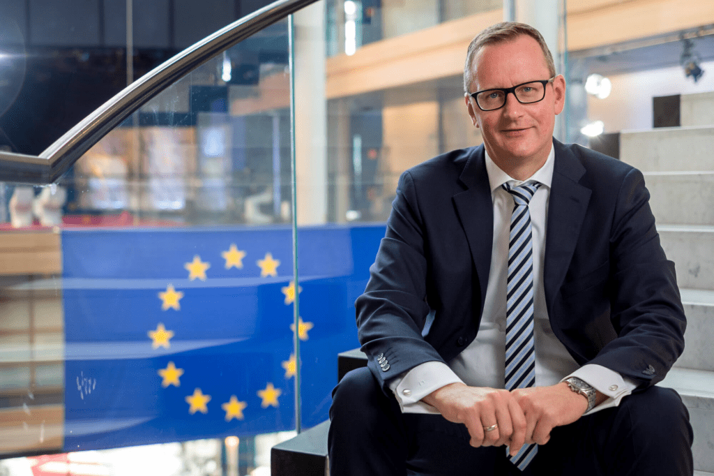 EU Parliament Member Says Governments Don't Need Strict Regulations After FTX Collapse 1 EU Parliament Member Says Governments Don't Need Strict Regulations After FTX Collapse