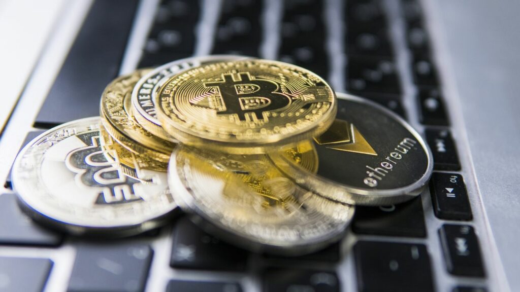 Crypto Market Heats Up: Bitcoin And Ether Lead As Coinbase And MicroStrategy Rally 1 Crypto Market Heats Up: Bitcoin And Ether Lead As Coinbase And MicroStrategy Rally