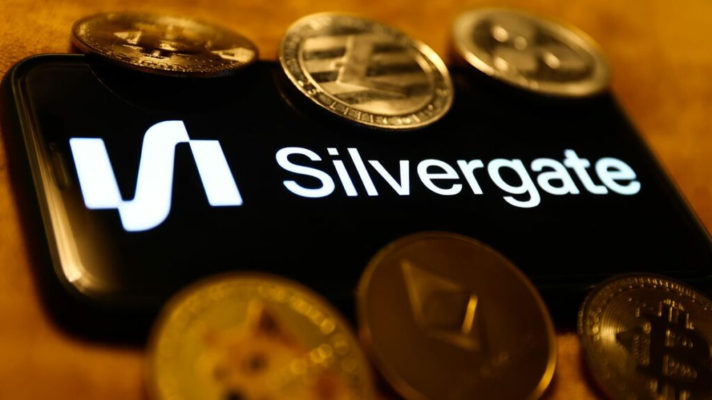 Silvergate Collapse Sends Bitcoin Tumbling: What's Next?