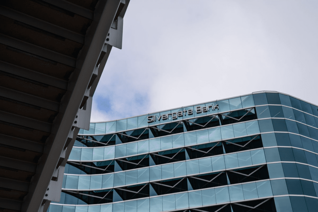 Coinbase Terminated With Silvergate Bank For Fear Of The Bank's Crisis 2 Coinbase Terminated With Silvergate Bank For Fear Of The Bank's Crisis