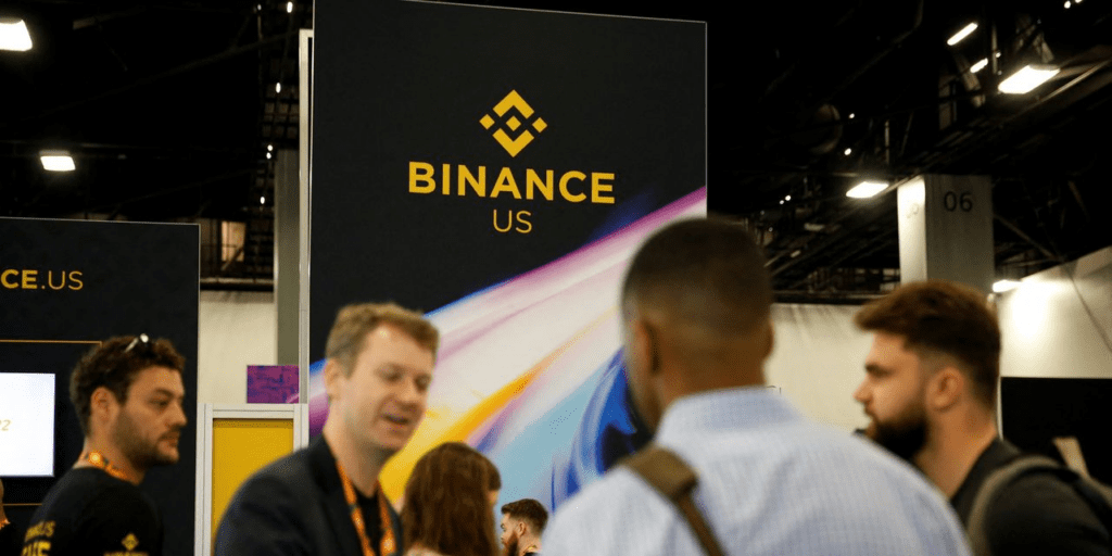 Judge Suspends Voyager's $1.3 Billion Sale To Binance.US 2 Judge Suspends Voyager's $1.3 Billion Sale To Binance.US
