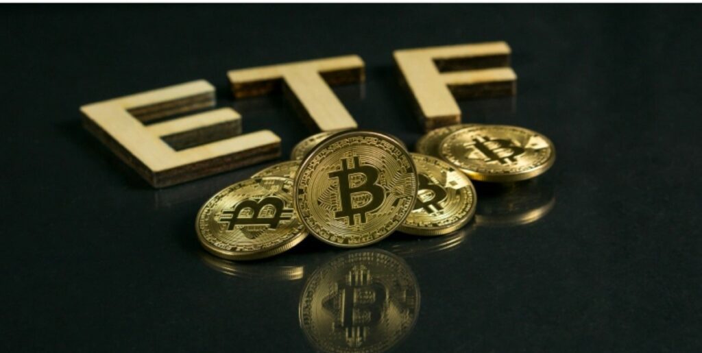 Bitcoin's Explosive 70% Surge Triggers Epic ETF Battle 2 Bitcoin's Explosive 70% Surge Triggers Epic ETF Battle