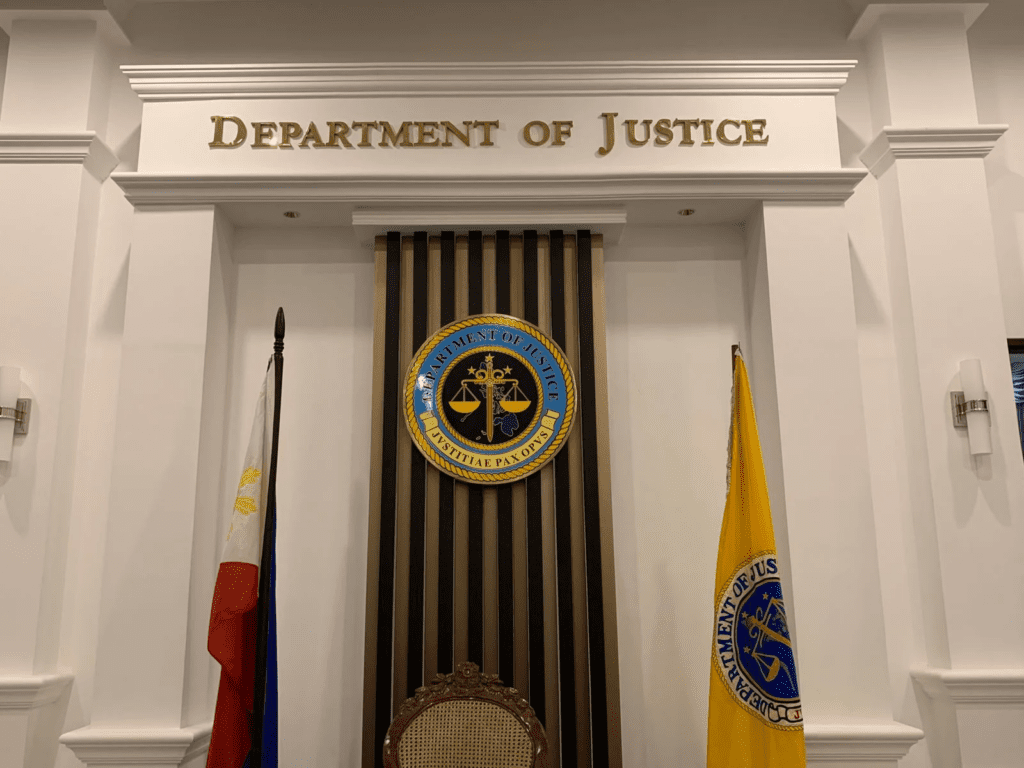 FTX Examiner Faces Legal Battle After Court Referral 2 FTX Examiner Faces Legal Battle After Court Referral