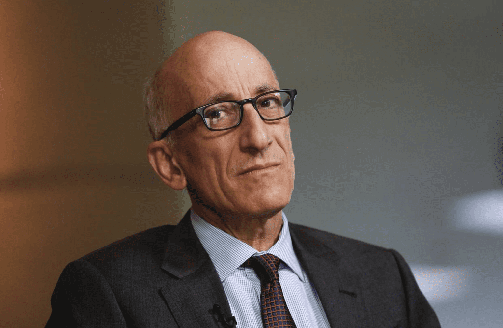Former CFTC Chairman: SEC Must Create A New Industry Framework To Protect Investors 1 Former CFTC Chairman: The Future of Crypto Will Depend on the Outcome of the SEC’s Lawsuit