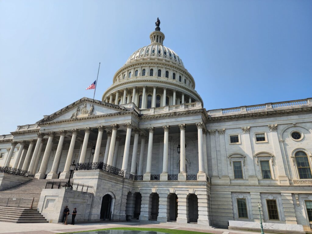 CoinCenter Strongly Criticizes With US Senate's New DeFi Regulation Bill