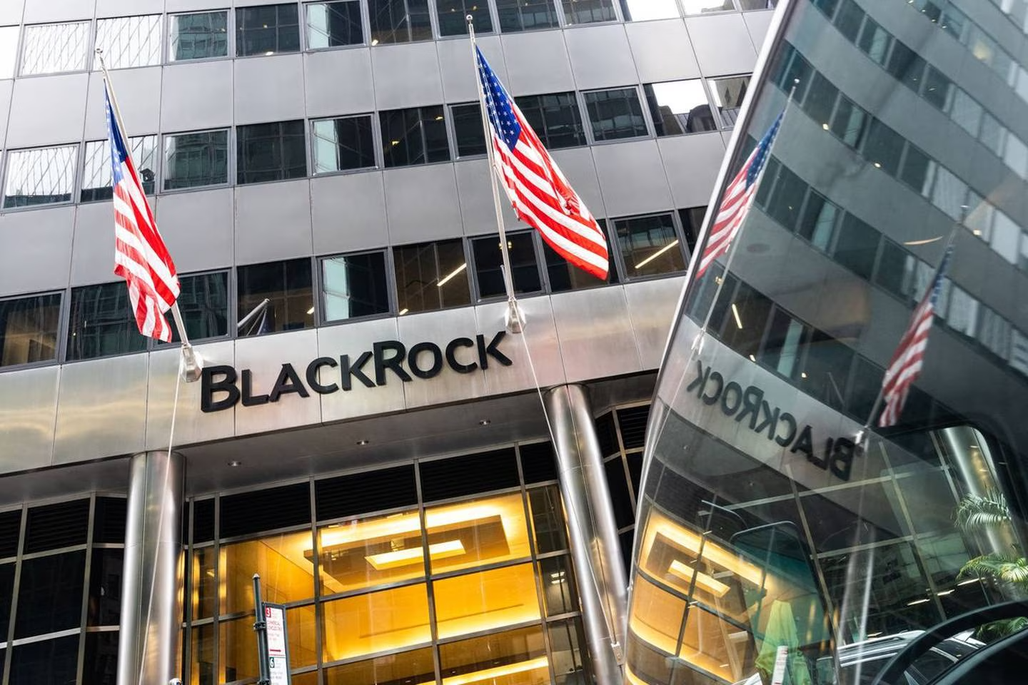 Blackrock инвестиционные компании сша. Black Rock фонд. Blackrock. Black Rock Company.