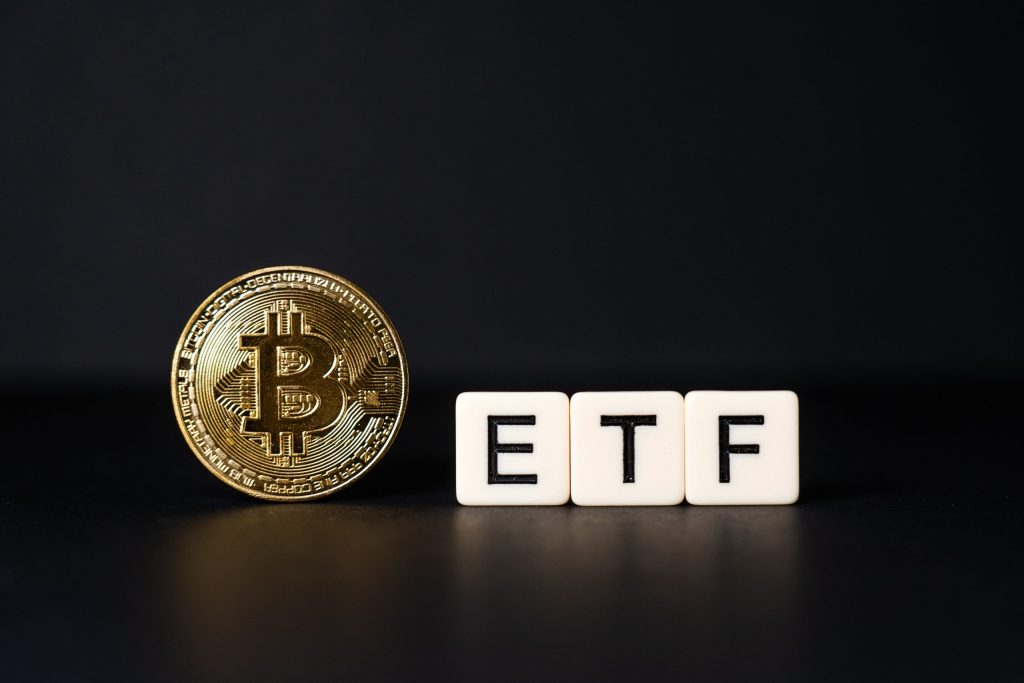 Popular Bitcoin ETFs: Exploring the Pros and Cons