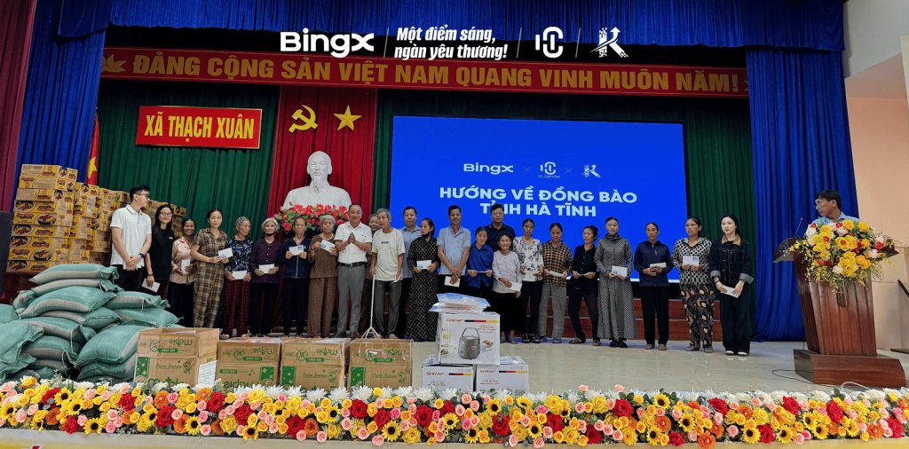 BingX Spreads Love Through the Campaign “One Light, A Thousand Hearts” – Donating $50,000 to Flood-Affected Communities in Vietnam 2 BingX flood relief in Hà Tĩnh Province