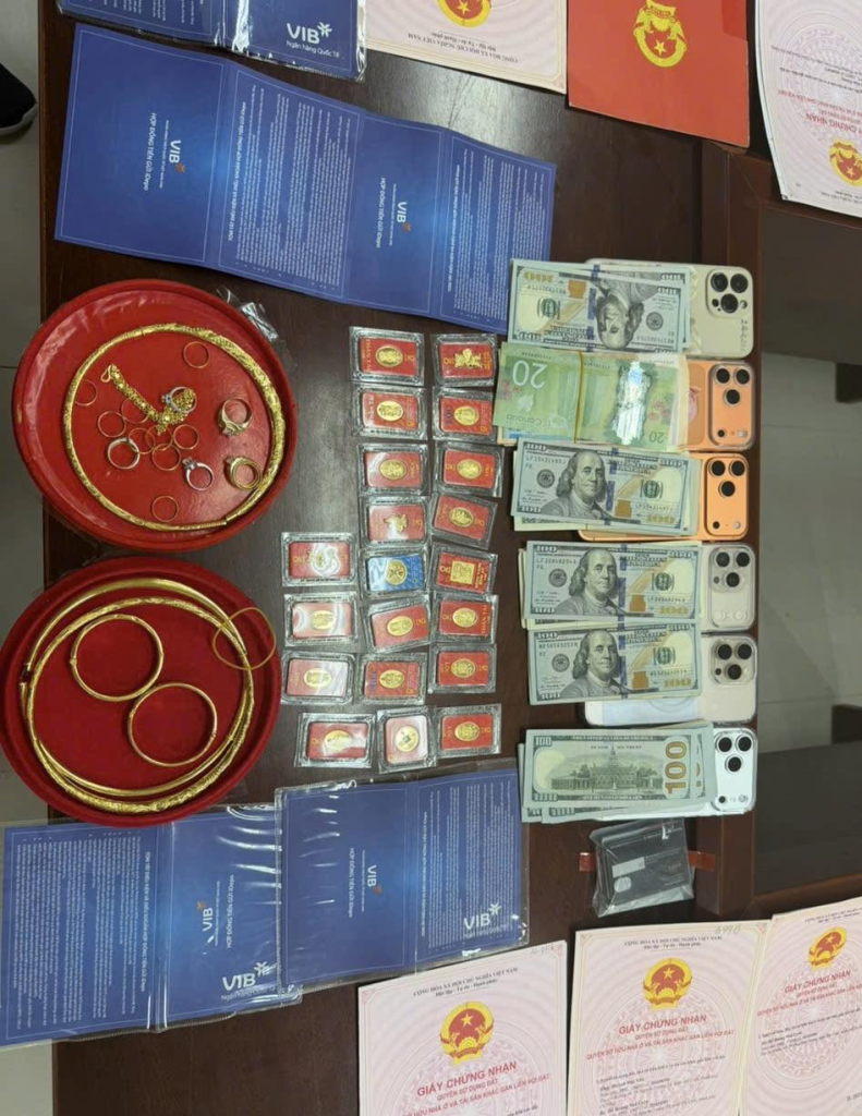 Vietnam Police Arrest Huynh Duc Van (Kao Van) in $80 Million DRK Cryptocurrency Fraud Case 2 Evidence seized in the Huynh Duc Van case